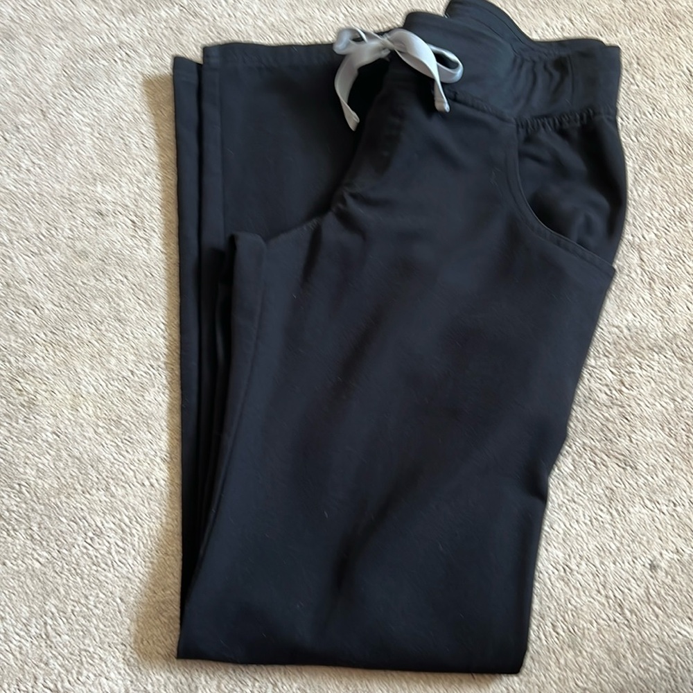 FIGS SCRUB PANTS
